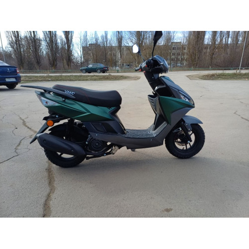 Скутер VENTO CORSA RS матовый серый/матовый зеленый (в компл. сигнализация)