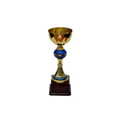 Кубок FB2004-1-B. Высота 27,5 см. Материал: пластмасса