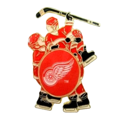 Значок (три игрока Detroit Red Wings) металлический