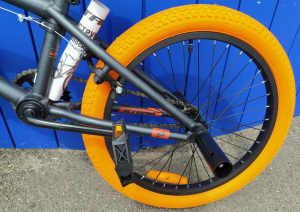 Велосипед STARK 23 20" Madness BMX 2 (1ск., хард.) цв. серый/оранжевый