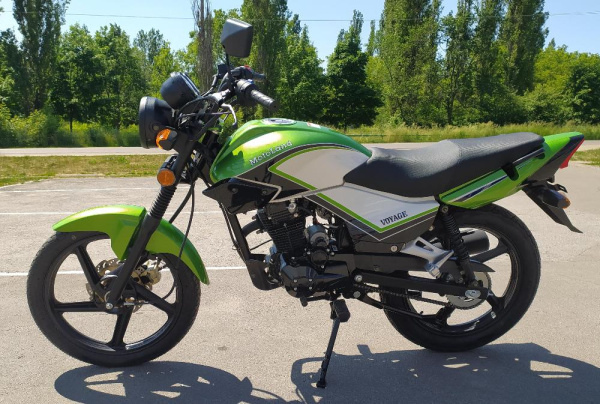 Мотоцикл Motoland VOYAGE 200 зеленый/черный/белый