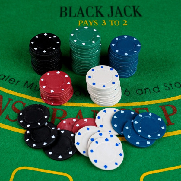 Фишки для игры в покер без номинала однотонные (50шт) (269262)
